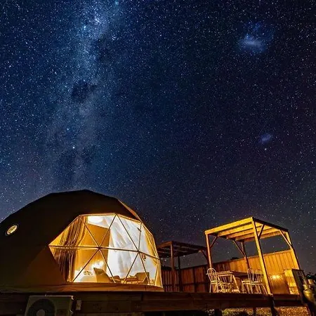 Mount Gnomon Farm Hotel Penguin Exterior photo